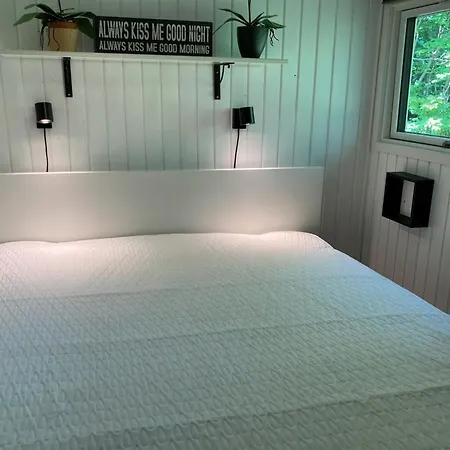 Lovis - 570m From The Sea By Interhome